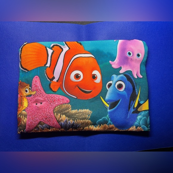 Finding Nemo Zipper Bag - Picture 1 of 3